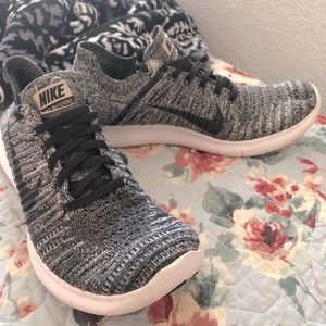 Nike RN FLYKNIT running shoes